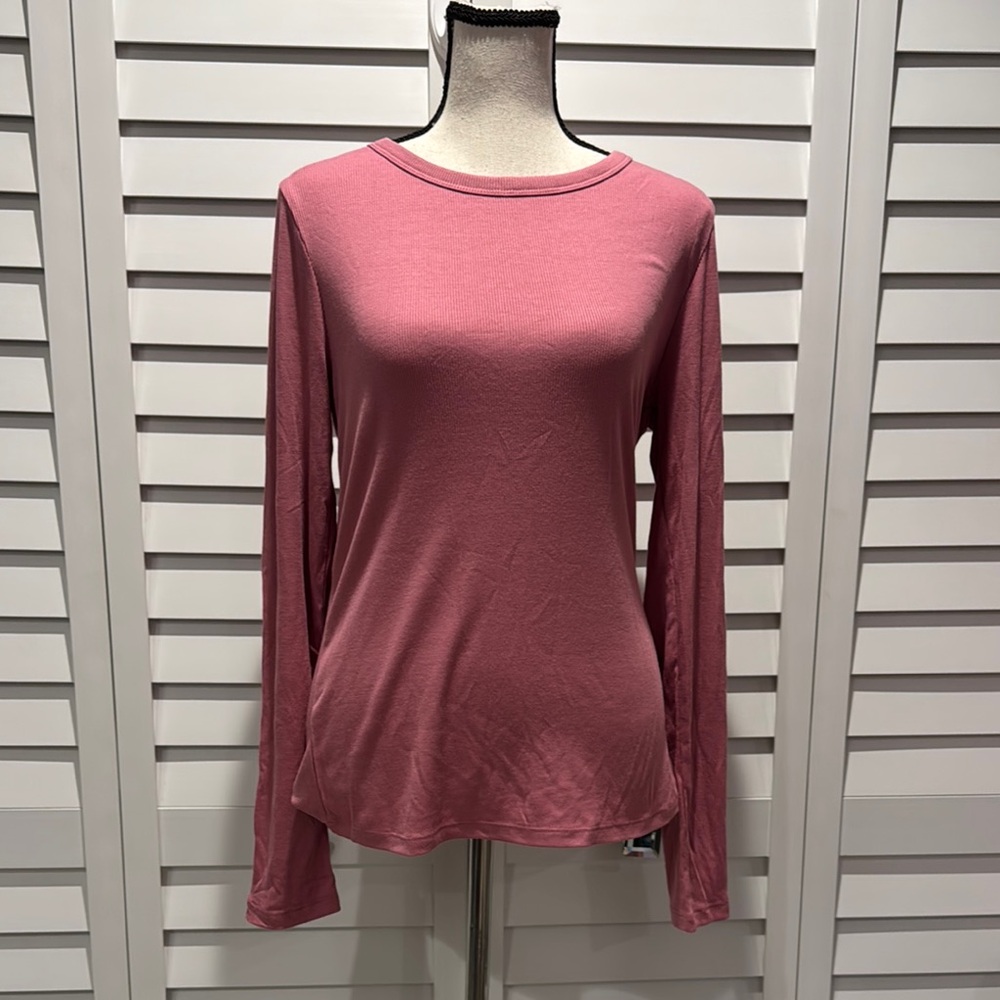 GAP Women's Rose Long Sleeve Rib Tee, very soft and comfortable!